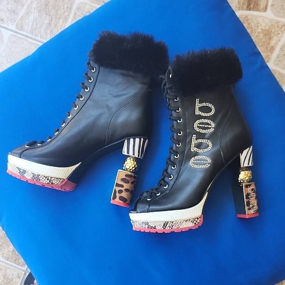 Bebe Y2k Black and Gold Lace Up Boots with Chunky Heel - Picture 2 of 10